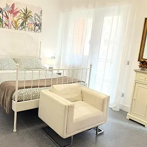 Trastevere For You... 3 Bedrooms Roma